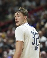 jiuyou.com-曾令旭：如何培养弗拉格持球对基德任务很重 湖人可考虑留贝兹利